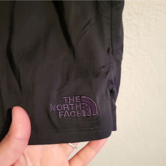The North Face shorts - Picture 3 of 4